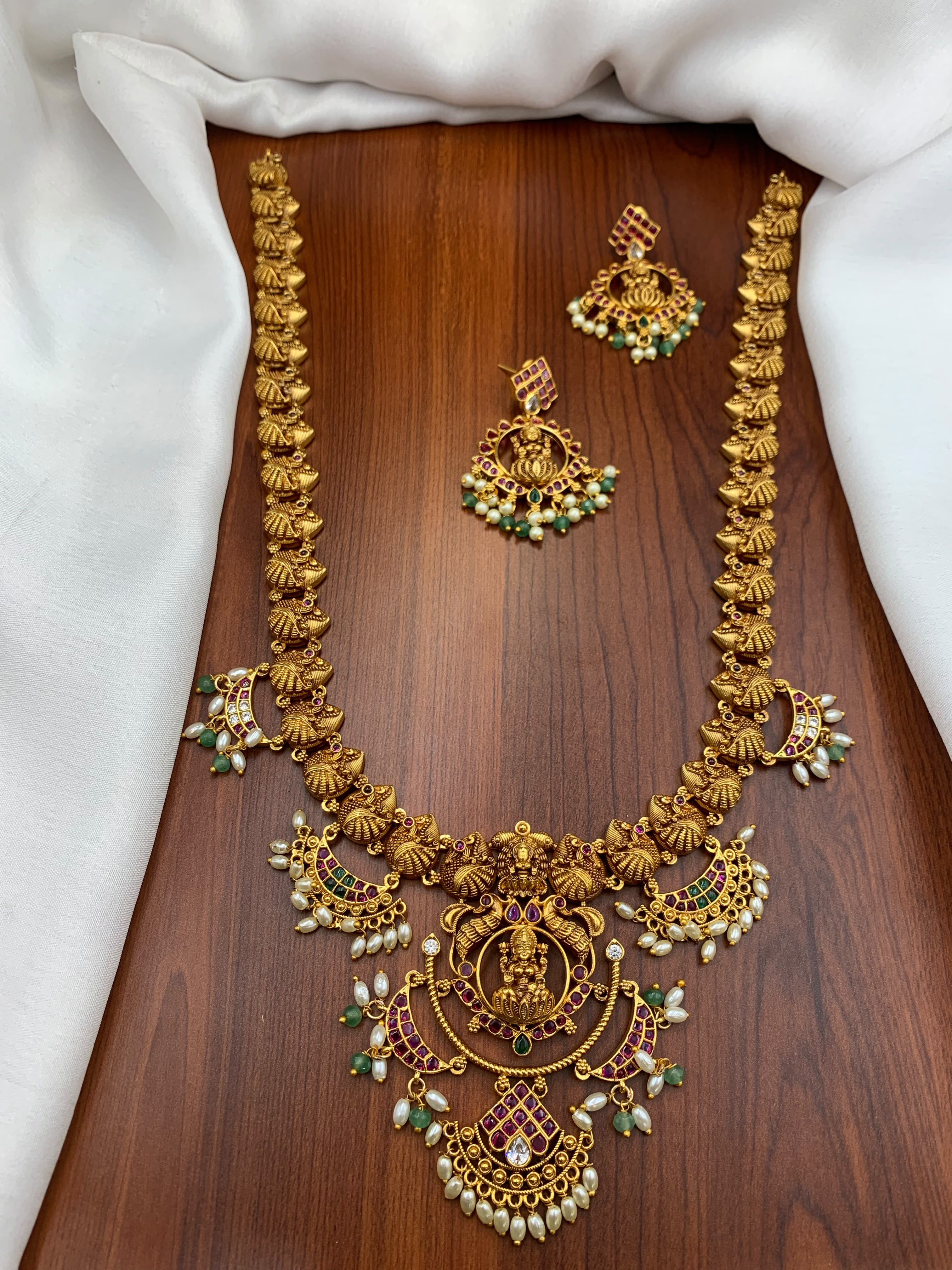 Temple-style layered necklace set